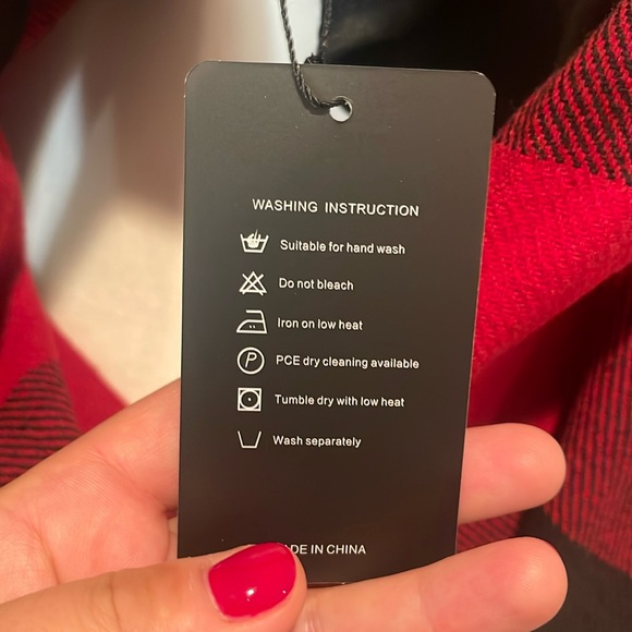 Buffalo plaid open-front vest - Picture 10 of 14